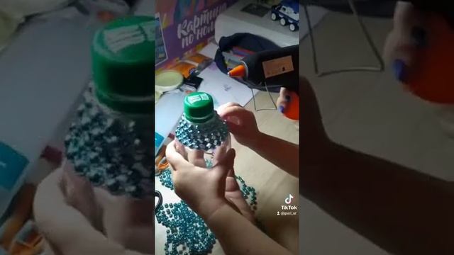 поделка из бутылки своими руками, идея для нового года, ёлочная игрушка смотреть онлайн