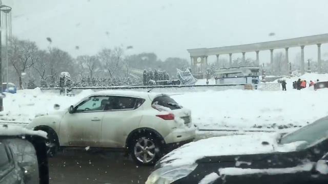 Алматы. Дороги 15 января. Снегопад смотреть онлайн
