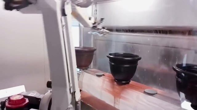 Линия отделки пластиковых цветочных горшков Cefla смотреть онлайн