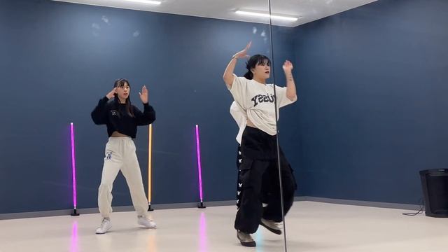 (G)I-DLE - TOMBOY dance lesson mirrored смотреть онлайн