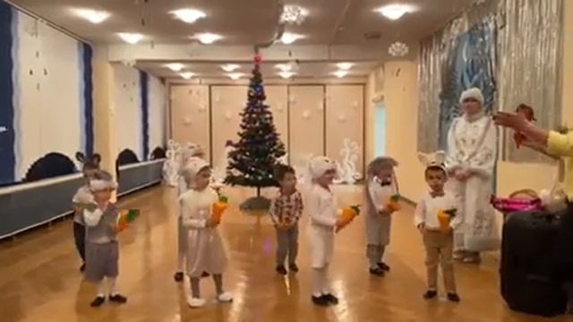 танец маленьких зайчат 19 December 2022 смотреть онлайн