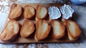 Бутерброды со шпротами. Время готовить.