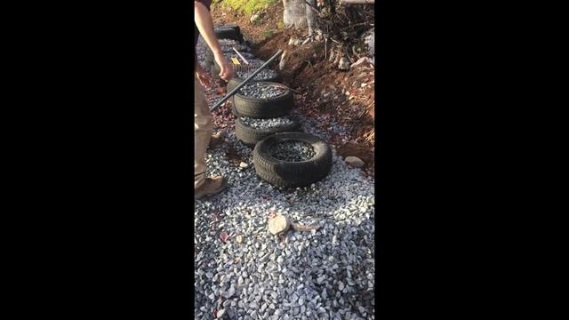 How To Build a Retaining Wall Made of Tires смотреть онлайн