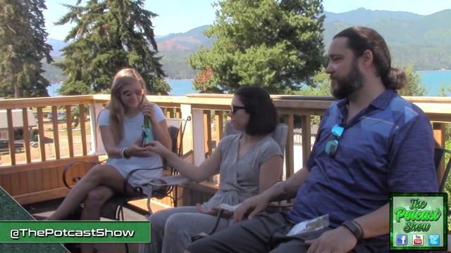 Tabaco Spot Glass Bong w/Gorilla Cookies by Falcanna w/Kacie, Gabbi & Joe of The Potcast Show! смотреть онлайн