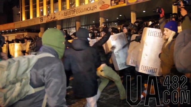 Милиция разогнала противников концерта Ани Лорак в Киеве смотреть онлайн