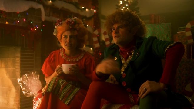Christmas Elves vs. Fantasy Elves смотреть онлайн