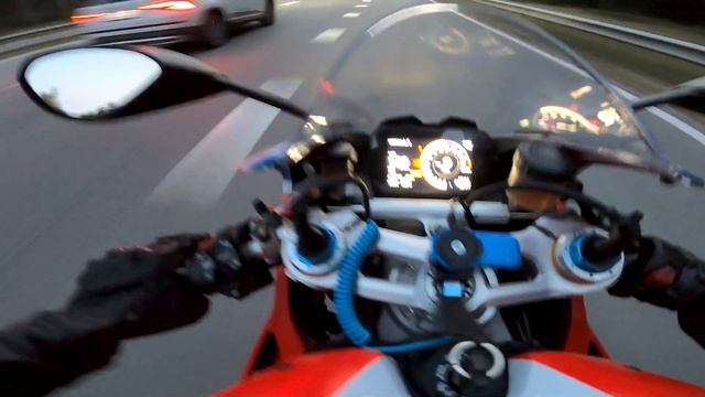 Обрывки лета - Ducati Panigale V4 S Corse
