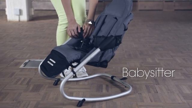 Mutsy BABYSITTER : mounting the seat смотреть онлайн