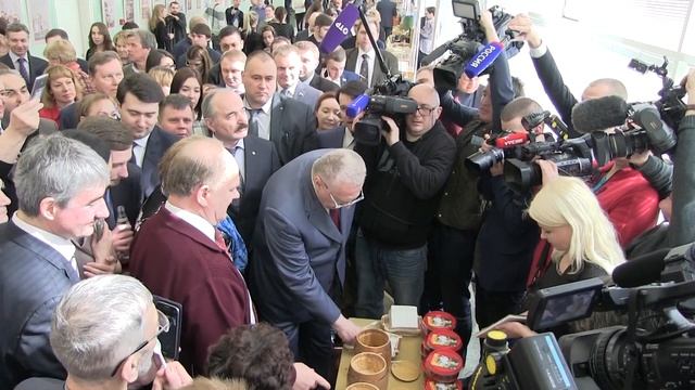 ВВЖ открытие выставки в Государственной Думе " На пасеке у Зюганова". ЖЖ смотреть онлайн