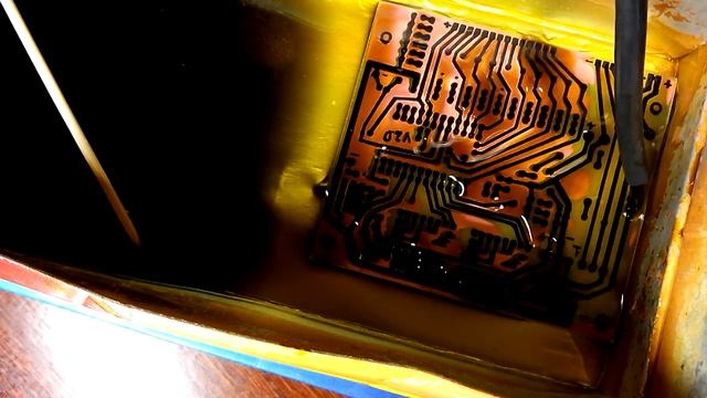 Травление печатной платы за 9 минут (9 minutes etching PCB) смотреть онлайн