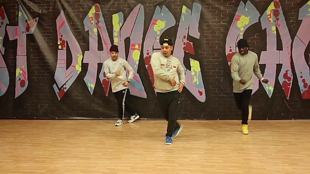 Henry Style and Kirill Volkov in Just Dance Camp 2016! смотреть онлайн
