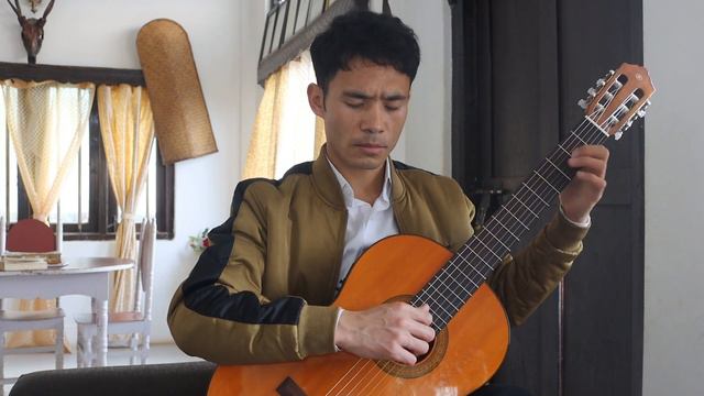 BACH' PRELUDE Classical guitar смотреть онлайн