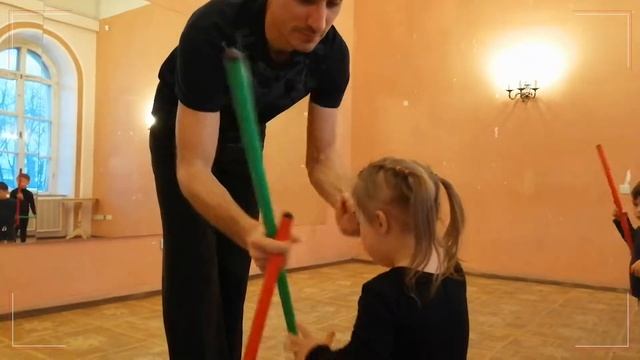 "Танцующий дом". Давайте познакомимся! смотреть онлайн