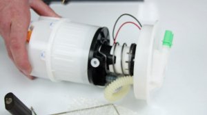 Бензонасос Mazda MAZDA 3 BK Z6 (1.6L) (две трубки) (топливный модуль)