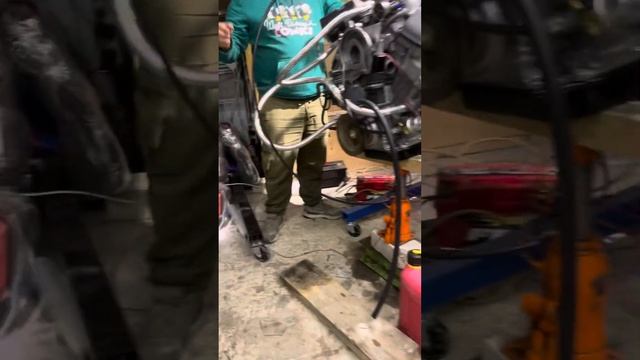 Запуск мотора ЗМЗ 511 4.7 смотреть онлайн