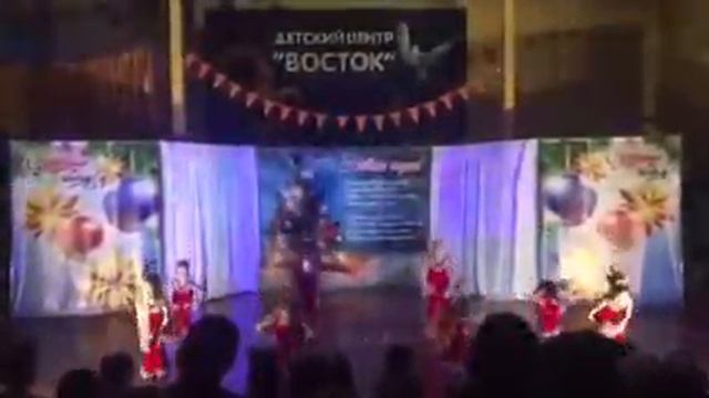 Оранжевый кот. Новогоднее выступление. Новый год смотреть онлайн