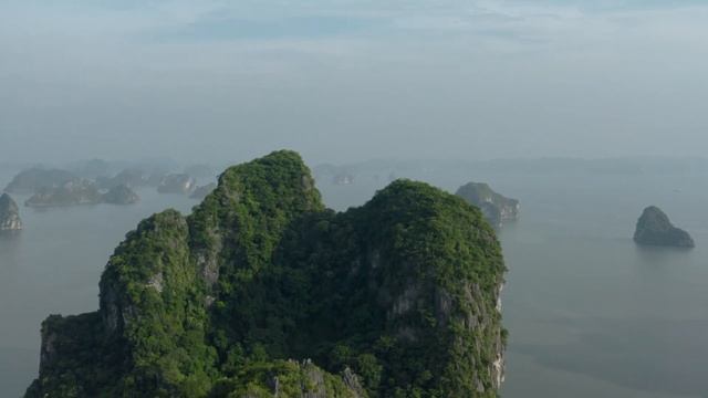 4K | Drone Footage | HA LONG BAY | VIETNAM | UNESCO World Heritage Site | смотреть онлайн