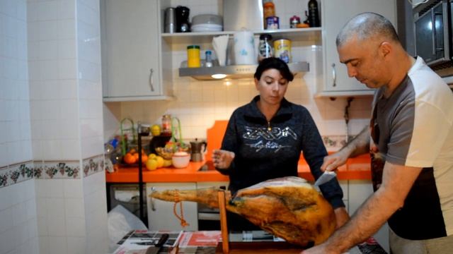 Как мы купили  ногу ХАМОНА :) Как резать хамон