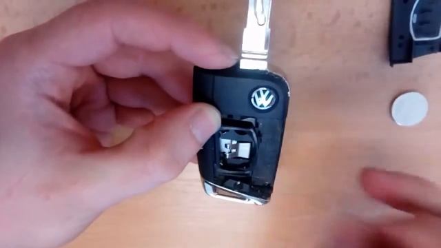 Open Remotes, Battery Replacement, Transponder Position VW Golf VII /  Skoda Octavia III