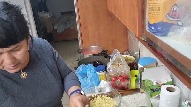 готовлю салат бургуль