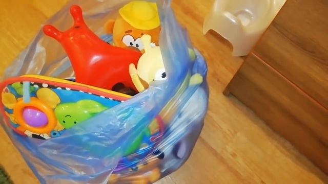 РАСХЛАМЛЕНИЕ - ОРГАНИЗАЦИЯ ХРАНЕНИЯ ДЕТСКИХ ИГРУШЕК. МОТИВАЦИЯ НА УБОРКУ - часть 5 смотреть онлайн