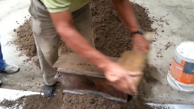 Цемент блок бо Дасти Худ