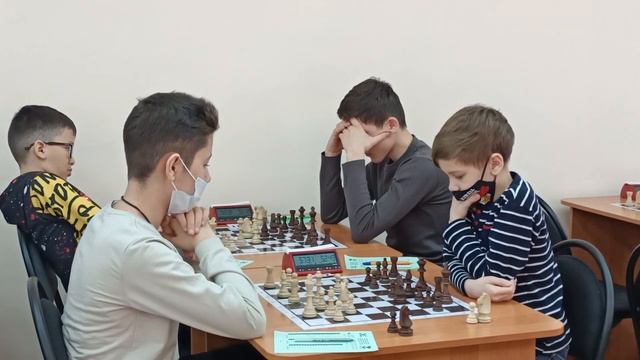Чемпионат РК по классическим шахматам среди юношей и девушек до 20 лет (VIII- тур) смотреть онлайн