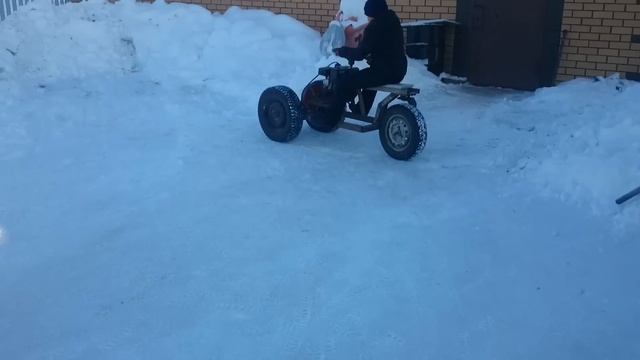 Минитрактор "МИКРОБ" смотреть онлайн