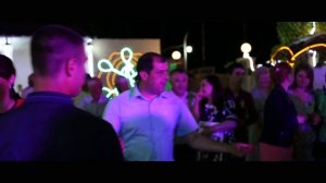 Петр Петкович исполняет на свадьбе на гагаузском.