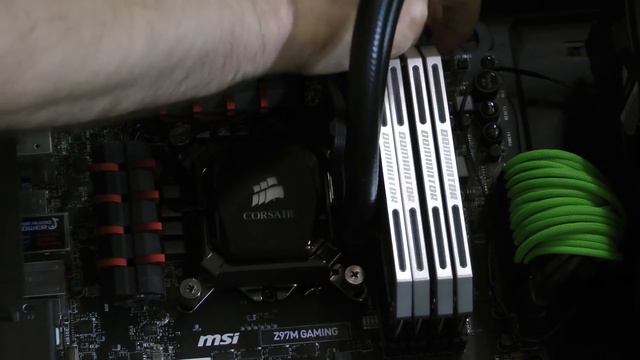 How to Build the Corsair Carbide Series Air 240 (Corsair Labs) смотреть онлайн