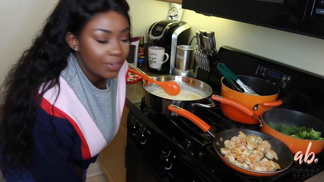 Easy Shrimp Alfredo Recipe From Scratch | Olive Garden DUPE! смотреть онлайн