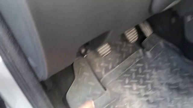 Подарок для отца! Рено Сандеро смотреть онлайн