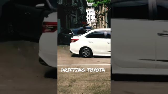 Didn’t expect that many lol #caughtoncamera #drifting #cars смотреть онлайн