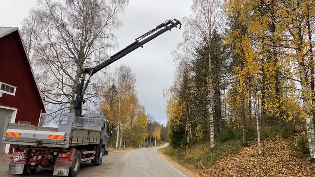 Köp Lastbil FL10 4x2 med tippfunktion kran och plog på Klaravik смотреть онлайн