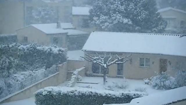 Il neige encore!.MP4 смотреть онлайн