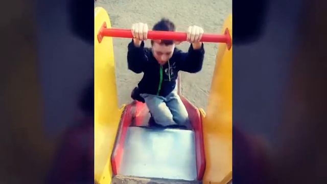 САМ НЕ ПОНИМАЮ смотреть онлайн