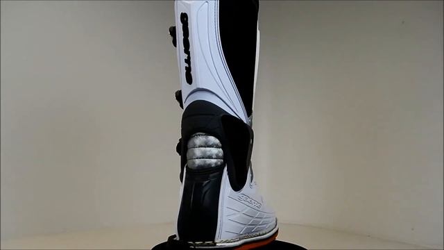 Gaerne Supermoto Boots White - 360° Video смотреть онлайн