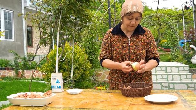 Приготовление Необычного цветочного варенья смотреть онлайн