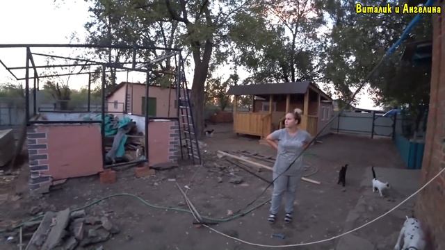 ОЧЕНЬ УСТАЛ ОТ ЭТОЙ ПОСТРОЙКИ / АНГЕЛИНА ПРИГОТОВИЛА УЖИН / МУКБАНГ / РАБОТАЮ СВАРКОЙ /СВОИМИ РУКАМ смотреть онлайн