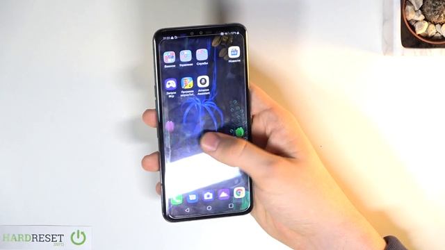 Распаковка и оценка LG V50 ThinQ