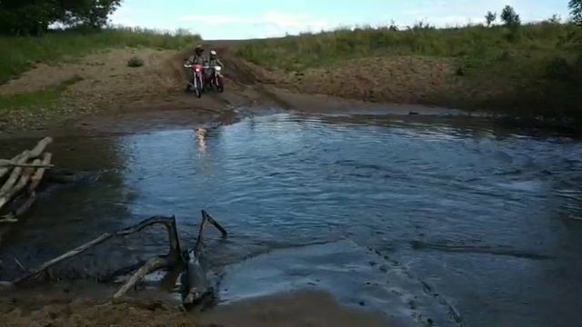 Suzuki, Avavtis, Motolend, Progasi, Kawasaki небольшая речушка Ирсеть