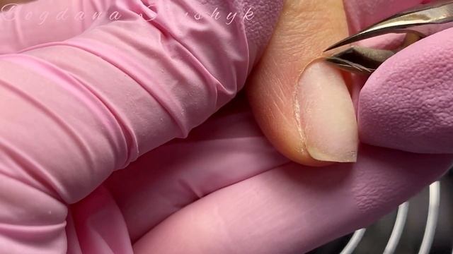 Исправляю повреждённый ноготь.Как закрепить бульонки. смотреть онлайн