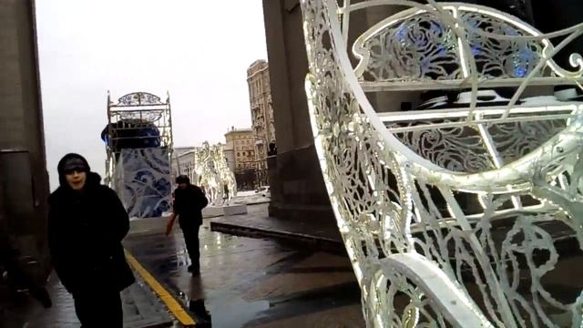 Триумфальная арка новый год смотреть онлайн