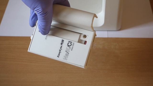 Анализатор Изилайт Easylyte Na/K/Cl - устройство, разборка, сборка.