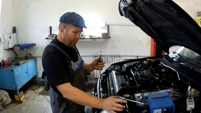 Радиатор кондиционера Jeep Grand Cherokee WJ, поменять может каждый.