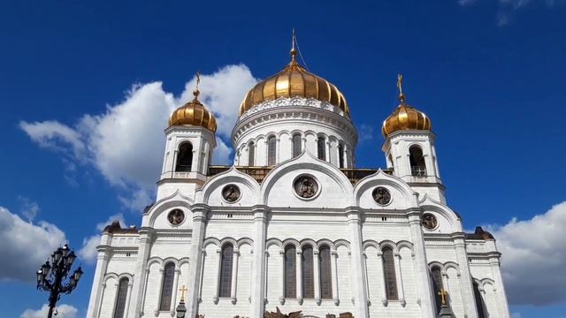 Москва. Храм Христа Спасителя. Май 2022 года. смотреть онлайн