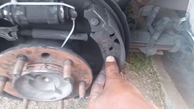 how to remove the rear brake on toyota hiace. смотреть онлайн