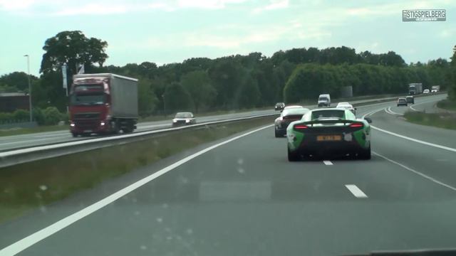 650S Shmee, 911 Targa, GT-R Nismo etc Exit Highway A1 Holland When Police Arrive - Gumball 2015 смотреть онлайн