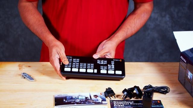 Blackmagic ATEM Mini UNBOXING, BMPCC 6K, Video assist 12G HDR Setup смотреть онлайн