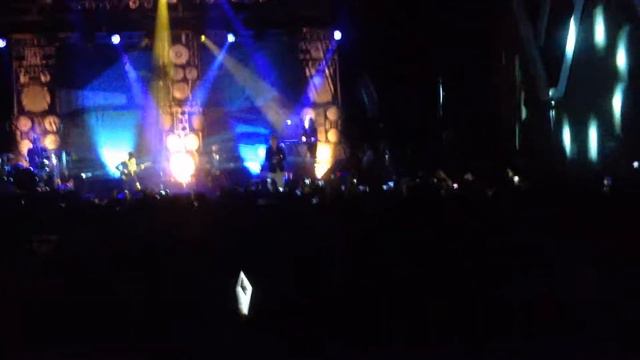 La Roux - In For The Kill (Live) (Mexico City @ Plaza Condesa)